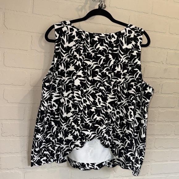 J crew blouse scalloped hem overlap back lined XL NWT abstract floral - Picture 6 of 6